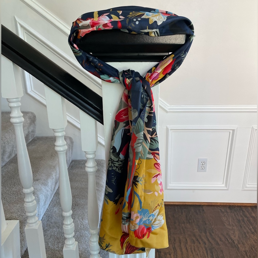 NWT-Large Floral Silk Wrap/Scarf, 71 in X 28.5 in